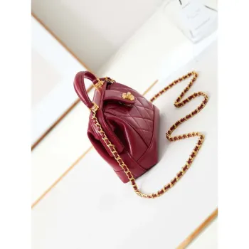 Chanel AS4958 Mini taška s klopou a horním uchem Lesklá jehněčí kůže a zlatý kov Červená