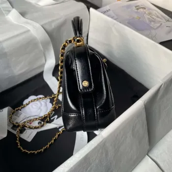Chanel AS4958 Mini taška s klopou a horním uchem Lesklá jehněčí kůže a zlatý kov Černá