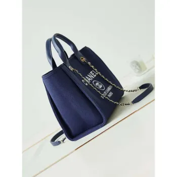 Chanel AS3257 Malá nákupní taška Směs vláken Telecí kůže a zlatý kov Modrá