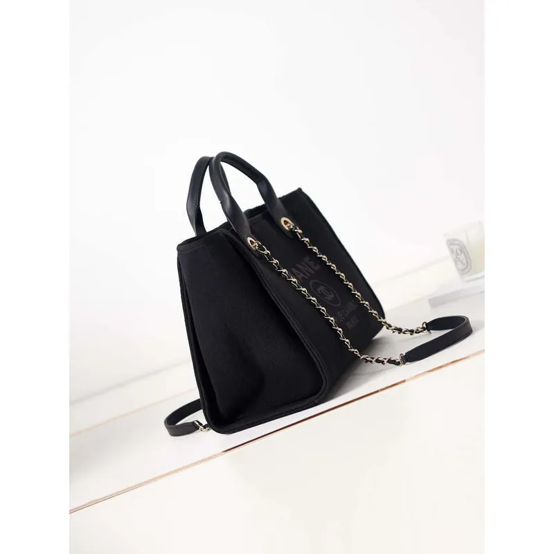 Chanel AS3257 Malá nákupní taška Směs vláken Telecí kůže a zlatý kov Černá