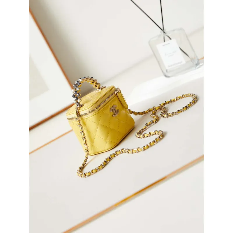Chanel AP3805 Mini kabelka Lambskin Vanity Box s perlovou rukojetí, žlutá