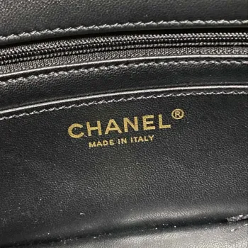 Chanel AS2431 Mini klopová kabelka Z telecí kůže a zlatého kovu Černá
