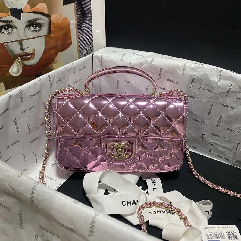 Chanel AS2431 Mini klopová zrcátková telecí kůže Metalická telecí kůže a zlatý kov Fialová