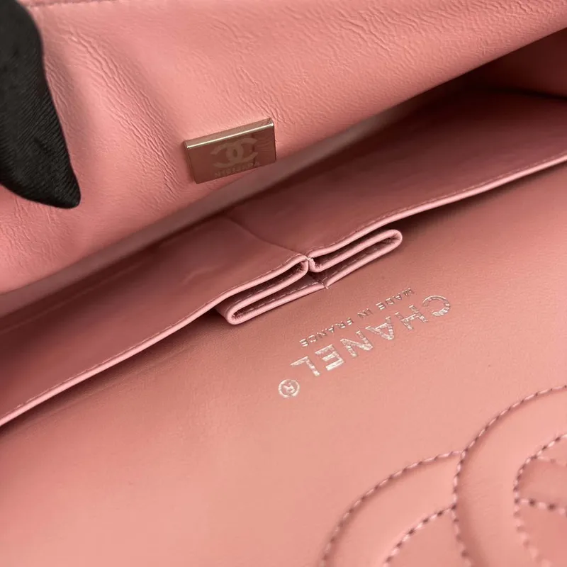 Chanel A01112 Klasická kabelka s klopou Zrnité telecí kůže a stříbrný kov Růžová