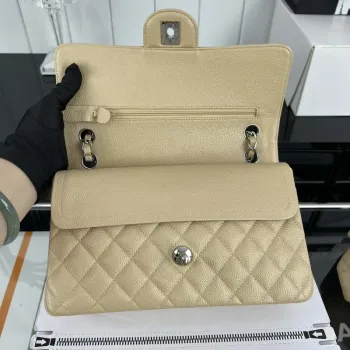 Chanel A01112 Klasická kabelka s klopou Zrnité telecí kůže a stříbrný kov Meruňková