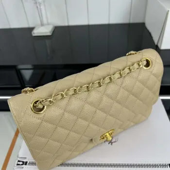 Chanel A01112 Klasická kabelka s klopou Zrnité telecí kůže a zlatý kov Meruňková