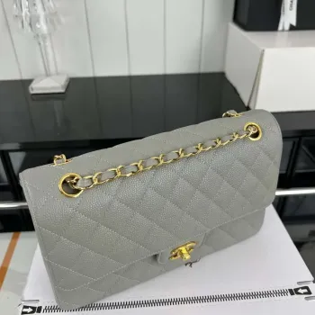 Chanel A01112 Klasická kabelka s klopou Zrnité telecí kůže a zlatý kov Šedá