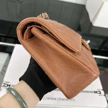 Chanel A01112 Klopová klasická kabelka 11.12 Zrnité telecí kůže a stříbrný kov Hnědá