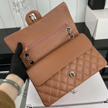 Chanel A01112 Klopová klasická kabelka 11.12 Zrnité telecí kůže a stříbrný kov Hnědá