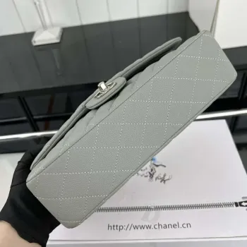 Chanel A01112 Klasická kabelka s klopou 11.12 Zrnité telecí kůže a stříbrný kov Šedá