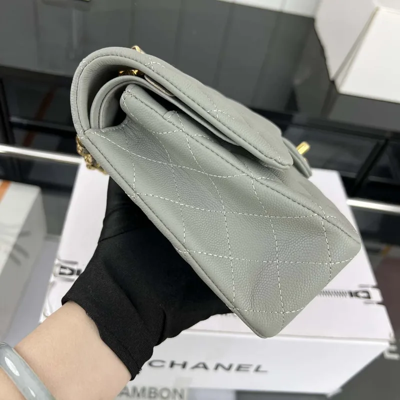 Chanel A01112 Flap Classic 11.12 Kabelka Zrnité telecí kůže a zlatý kov Šedá