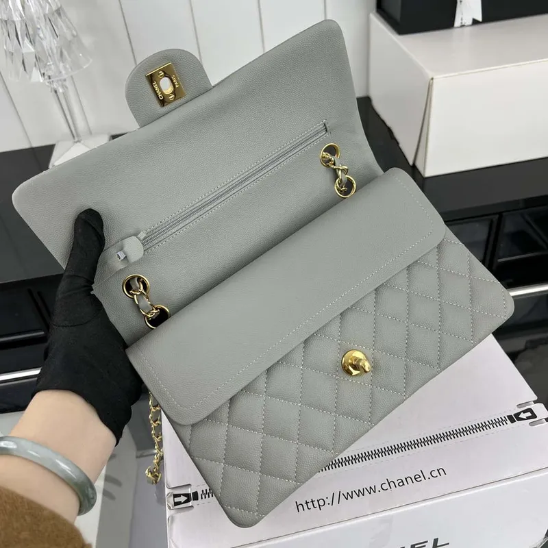 Chanel A01112 Flap Classic 11.12 Kabelka Zrnité telecí kůže a zlatý kov Šedá