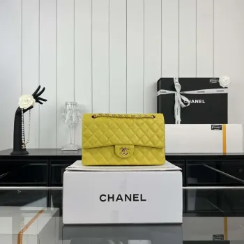 Chanel A01112 Klopová klasická kabelka 11.12 Zrnité telecí kůže a zlatý kov Žlutá