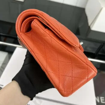 Chanel A01112 Flap Classic 11.12 Kabelka Zrnité telecí kůže a stříbrný kov Oranžová