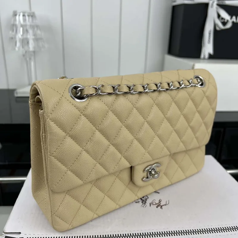 Chanel A01112 Klopová klasická kabelka 11.12 Zrnité telecí kůže a stříbrný kov Meruňková