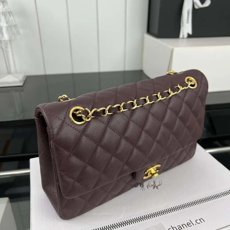 Chanel A01112 Flap Classic 11.12 Kabelka Zrnité telecí kůže a zlatý kov Víno červená
