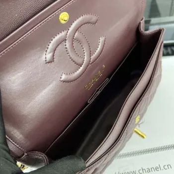 Chanel A01112 Flap Classic 11.12 Kabelka Zrnité telecí kůže a zlatý kov Víno červená