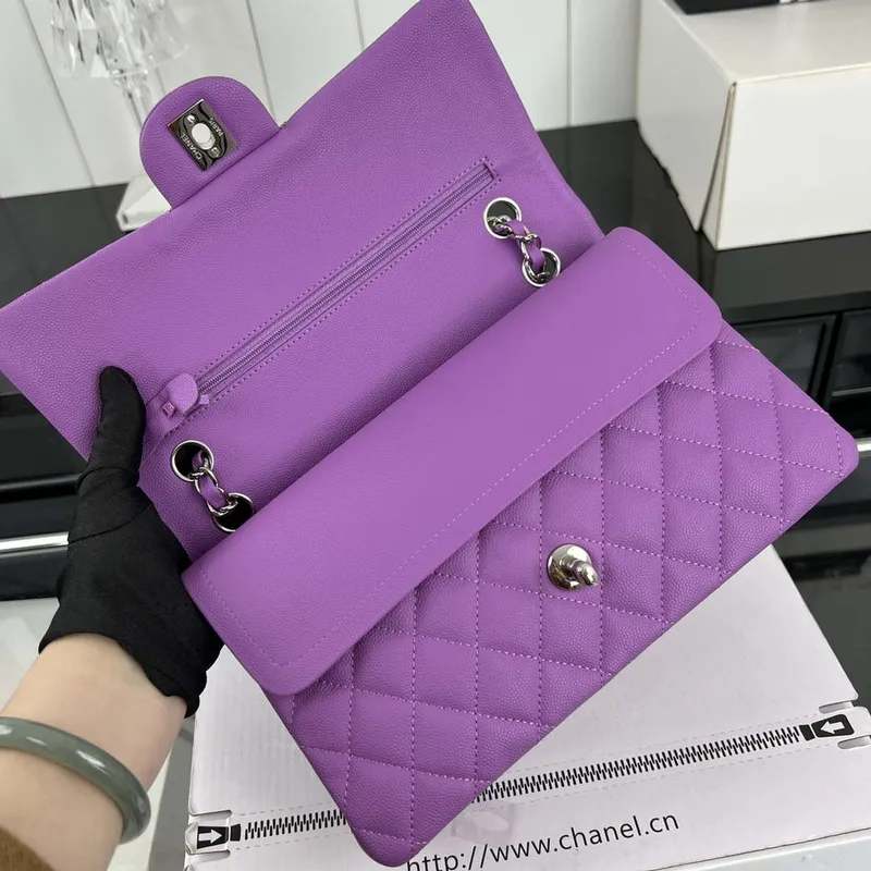 Chanel A01112 Flap Classic 11.12 Kabelka Zrnité telecí kůže a stříbrný kov Orchidej