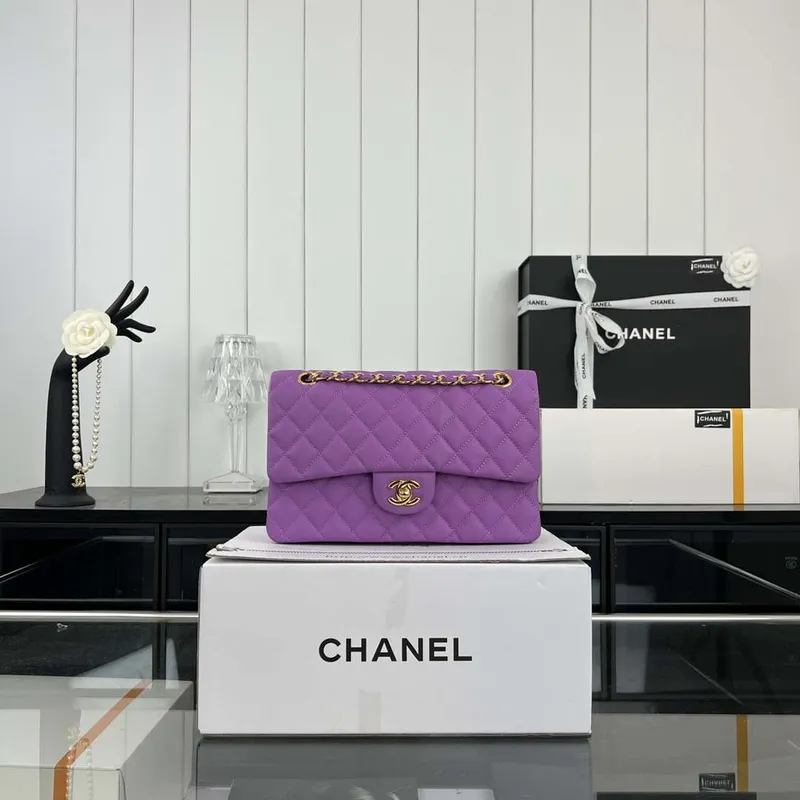 Chanel A01112 Klopová klasická kabelka 11.12 Zrnité telecí kůže a zlatý kov Orchidej