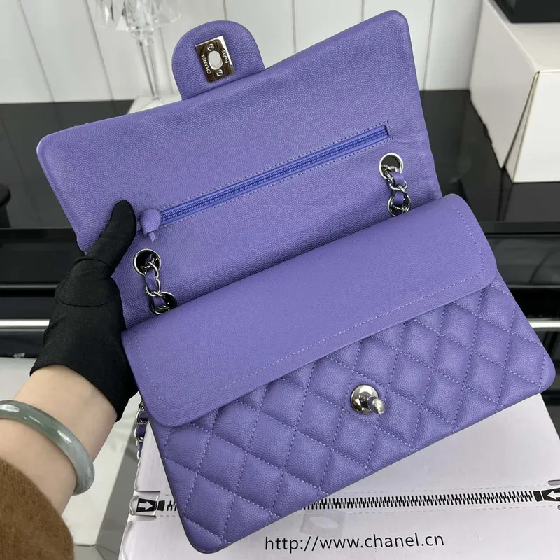 Chanel A01112 Klopová klasická kabelka 11.12 Zrnité telecí kůže a stříbrný kov Fialová