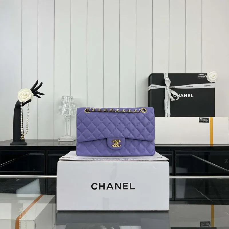 Chanel A01112 Klopová klasická kabelka 11.12 Zrnité telecí kůže a zlatý kov Fialová