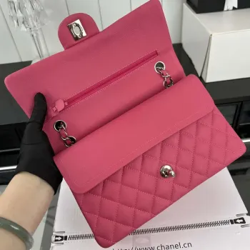 Chanel A01112 Klopová klasická kabelka 11.12 Zrnité telecí kůže a stříbrný kov Růžová červená