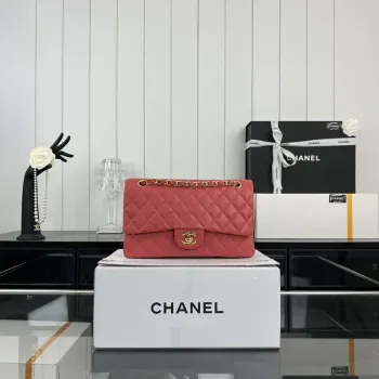 Chanel A01112 Flap Classic 11.12 Kabelka Zrnité telecí kůže a zlatý kov Červená