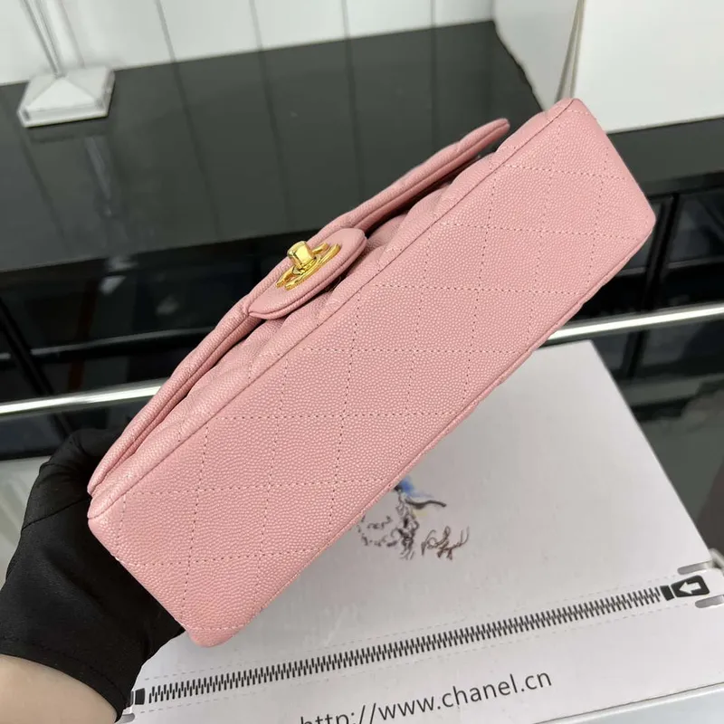Chanel A01112 Klopová klasická kabelka 11.12 Zrnité telecí kůže a zlatý kov Růžová