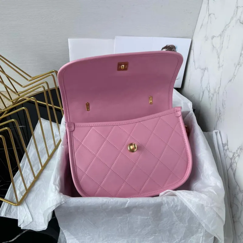 Chanel Messenger Bag telecí kůže a zlatý kov AS4845 růžová jehněčí kůže