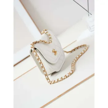 Chanel Messenger Bag telecí kůže a zlatý kov AS4845 bílá jehněčí kůže