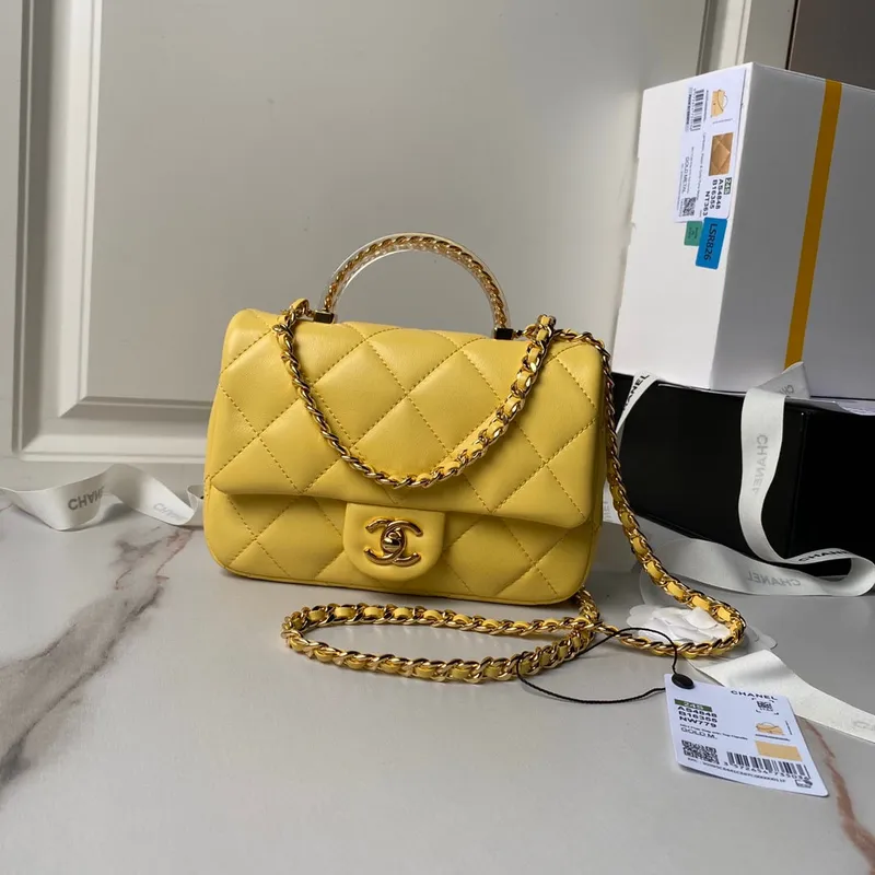 Chanel AS4848 Mini taška s klopou a horním uchem Žlutá