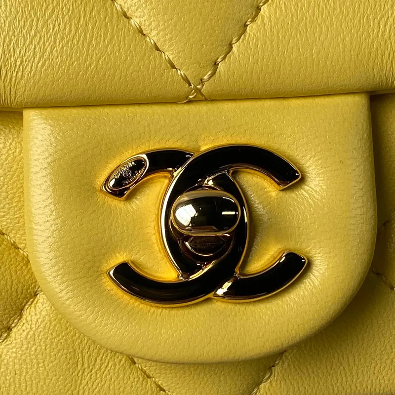 Chanel AS4848 Mini taška s klopou a horním uchem Žlutá
