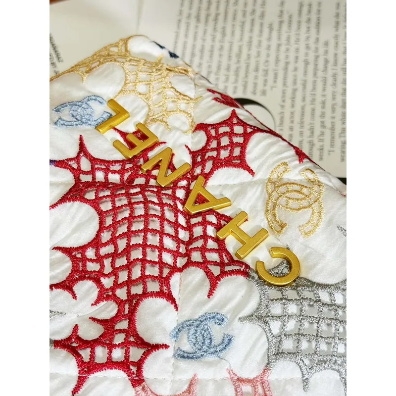 Chanel 22 Mini kabelka AS3980 Krajková patchworková a zlatá kovová vícebarevná