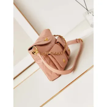 Chanel AS4743 Kabelka Hobo z lesklé telecí kůže a zlatého kovu, růžová