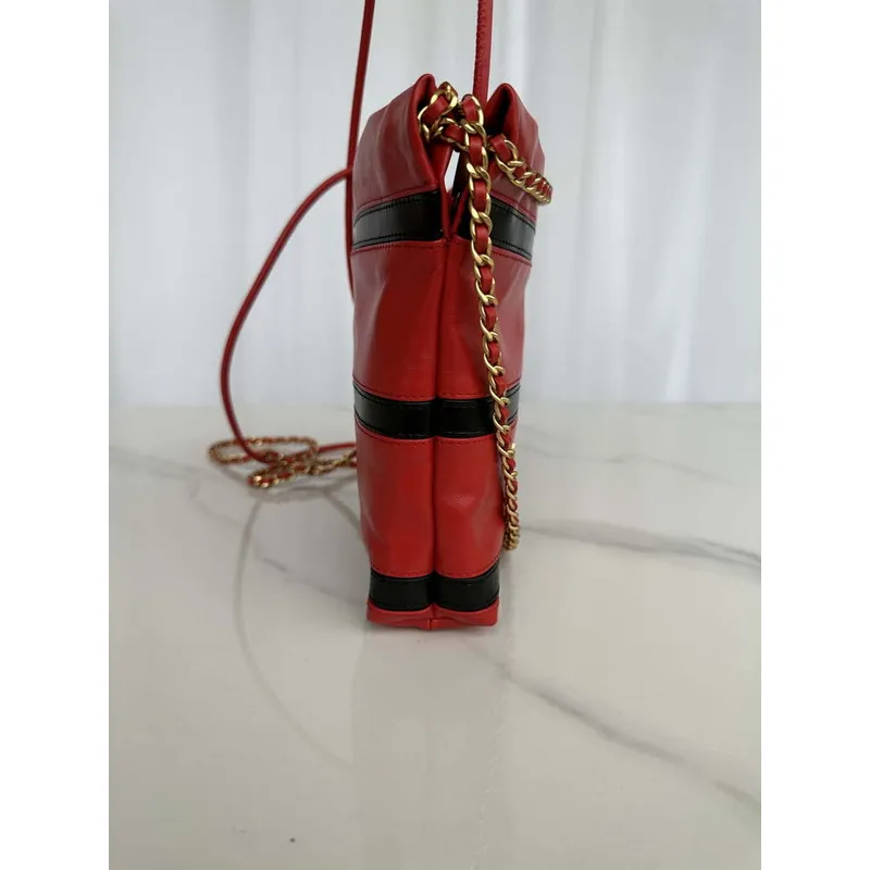 Chanel 22 Mini kabelka AS3980 Lesklá telecí kůže a zlatý kov Červená a černá