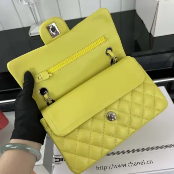 Chanel A01117 Kabelka s klopou Klasická taška Citronově žlutá jehněčí kůže