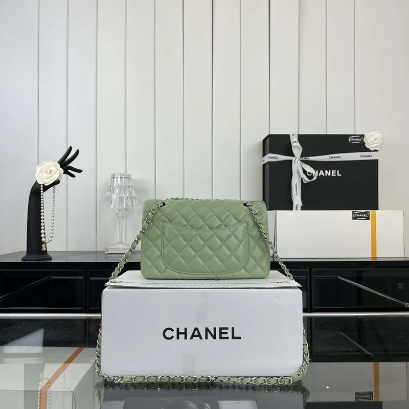 Chanel A01117 Kabelka s klopou Klasická taška Zelená jehněčí kůže