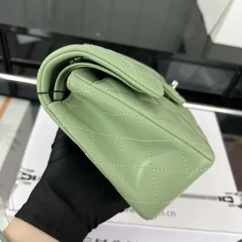 Chanel A01117 Kabelka s klopou Klasická taška Zelená jehněčí kůže