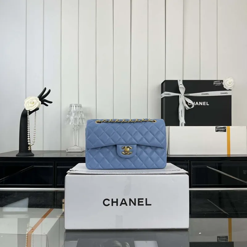 Chanel A01117 Kabelka s klopou Klasická taška Modrá jehněčí kůže