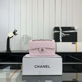 Chanel A01117 Kabelka s klopou Klasická taška Světle růžová jehněčí kůže