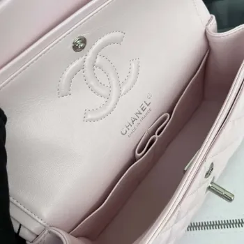 Chanel A01117 Kabelka s klopou Klasická taška Světle růžová jehněčí kůže