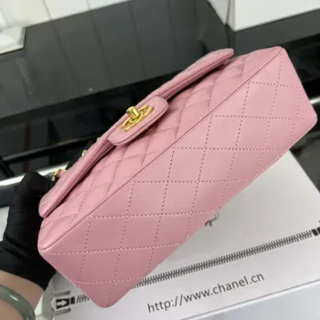 Chanel A01117 Kabelka s klopou Classic Bag Pink Lambskin