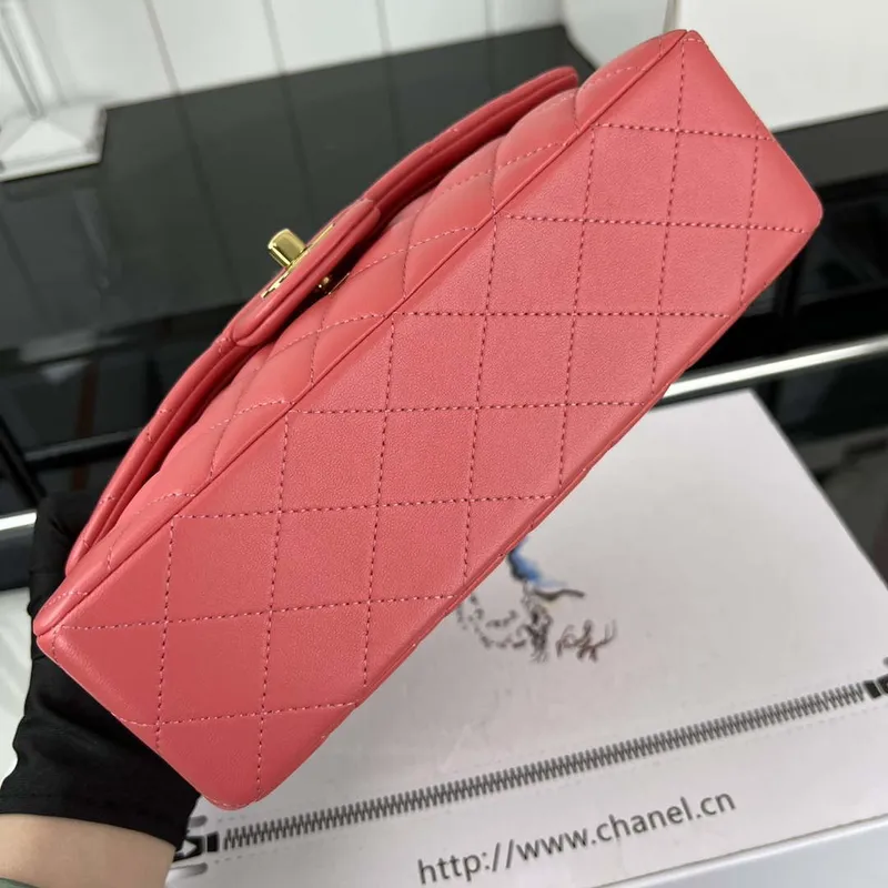 Chanel A01117 Kabelka s klopou Klasická taška Červená jehněčí kůže