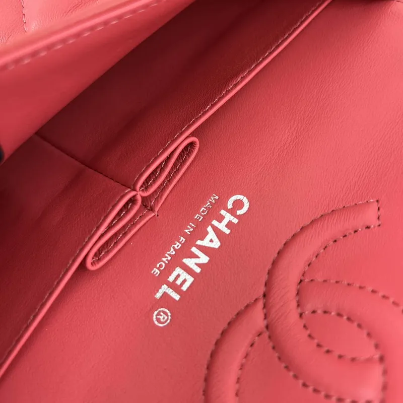 Chanel A01117 Kabelka s klopou Klasická taška Červená jehněčí kůže