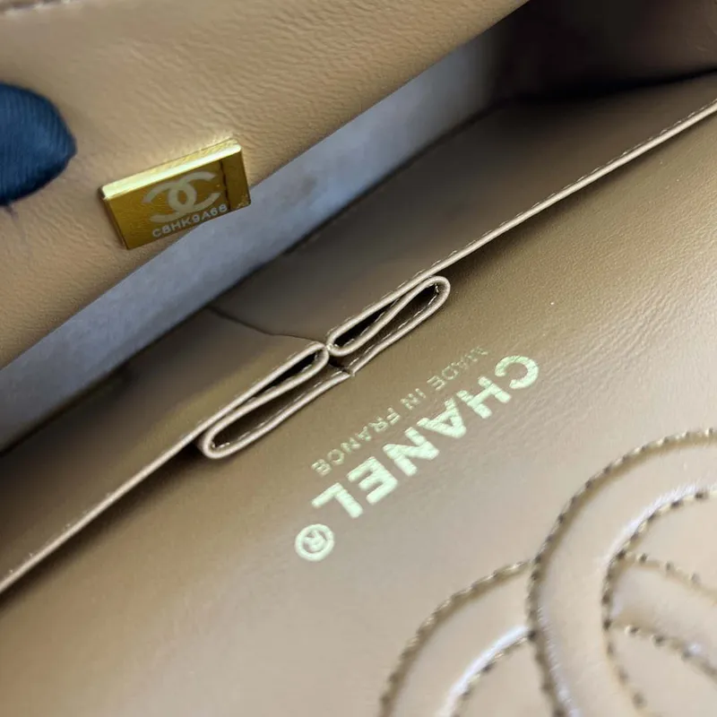 Chanel A01117 Kabelka s klopou Klasická taška Hnědá jehněčí kůže