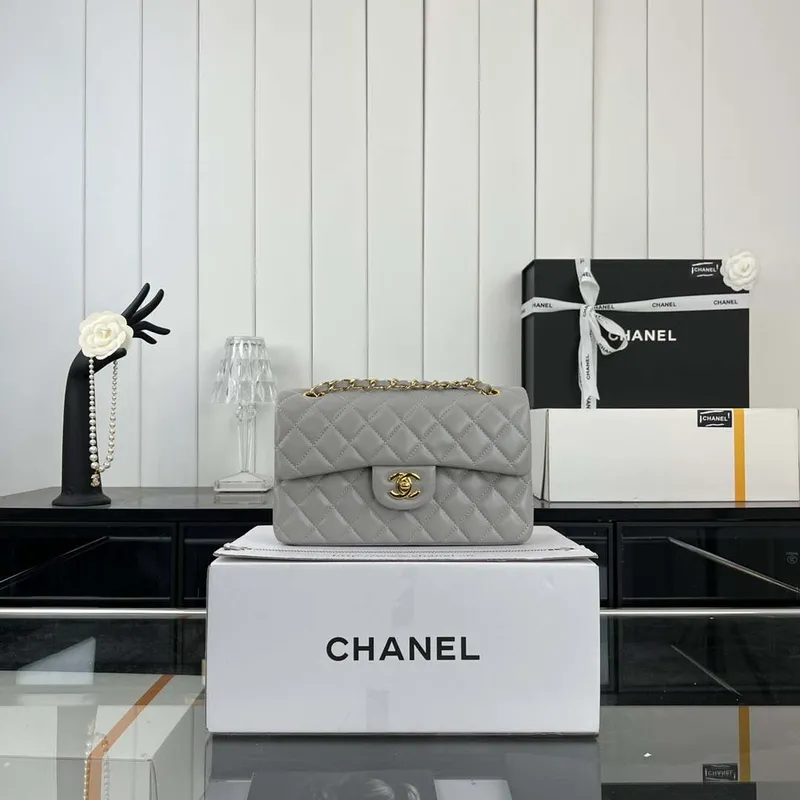 Chanel A01117 Kabelka s klopou Klasická taška Šedá jehněčí kůže