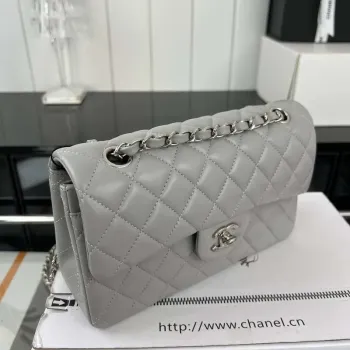 Chanel A01117 Kabelka s klopou Klasická taška Šedá jehněčí kůže