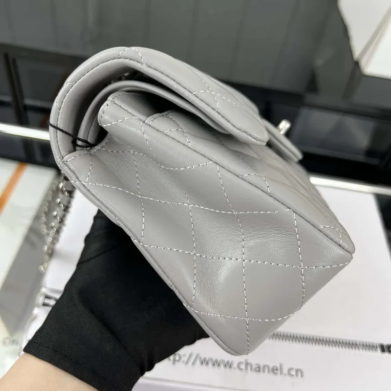 Chanel A01117 Kabelka s klopou Klasická taška Šedá jehněčí kůže