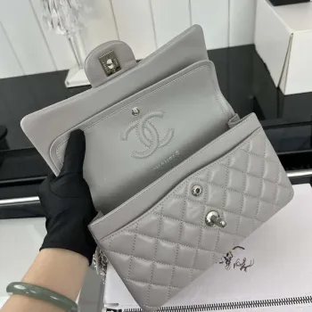 Chanel A01117 Kabelka s klopou Klasická taška Šedá jehněčí kůže