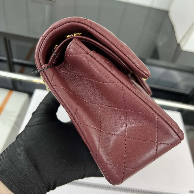 Chanel A01117 Kabelka s klopou Klasická taška Vínově červená jehněčí kůže